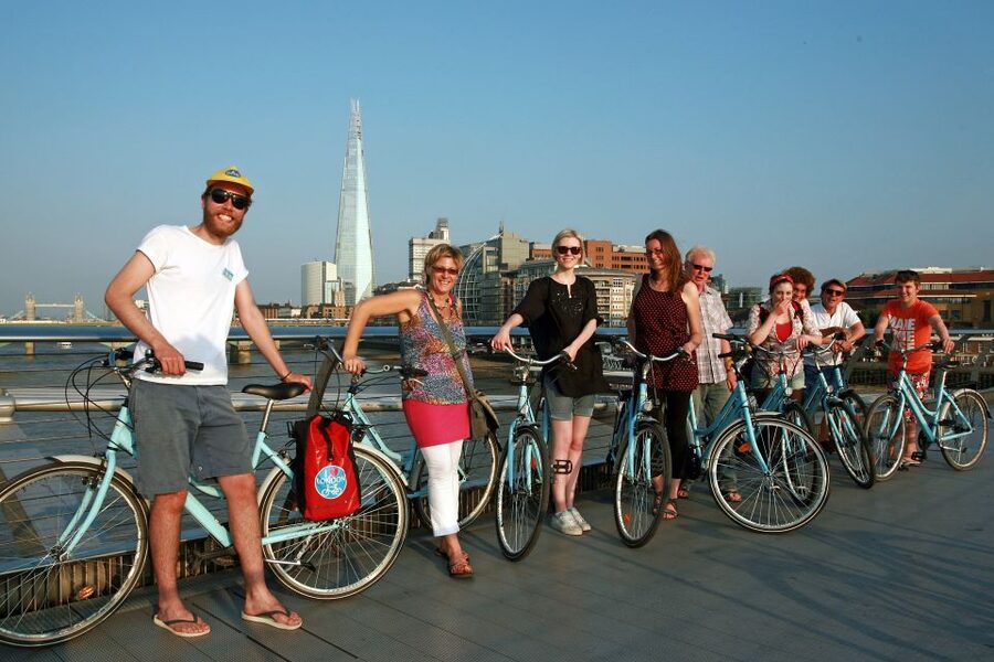 London: Guided Bike Tour of Central London - Archbishop’s Park to Westminster Abbey School: the calm-to-icon swing