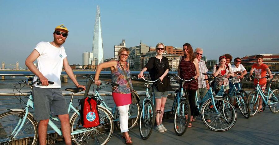 London: Guided Bike Tour of Central London - Bikes, helmets, and what “leisurely” really means