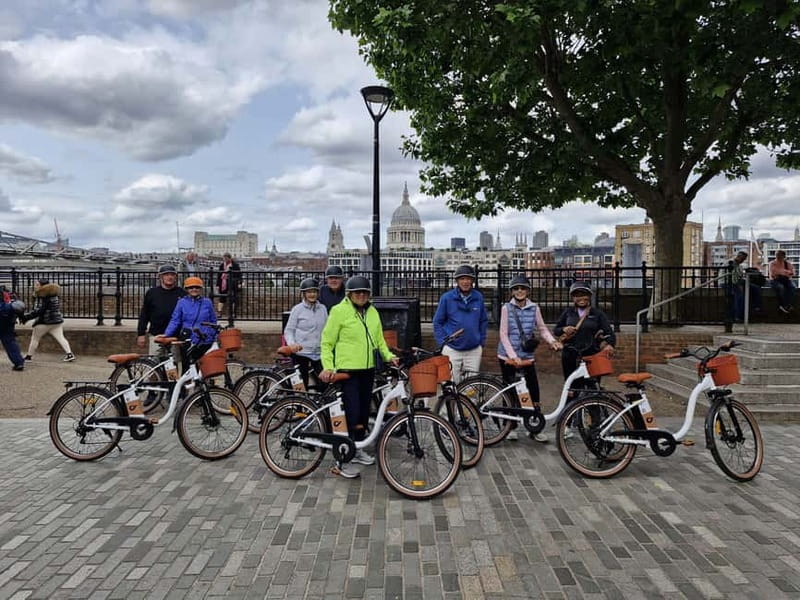 London: Guided E-bike Tour - Trafalgar Square and Buckingham Palace, Seen Like a Local