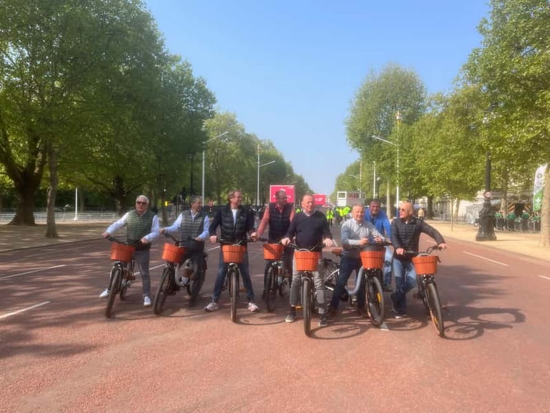 London: Guided E-bike Tour - Shakespeare’s Globe Theatre and Clink Prison Museum: More Than a Photo Line