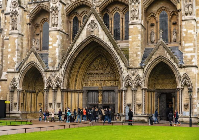 London: Guided Tour of Houses of Parliament & Westminster - Who You Might Hear From, and Why It Matters