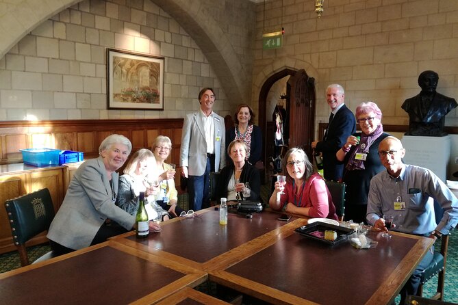 London: Guided Tour Westminster Abbey + Optional Parliament Entry - Crowds, rules, and hearing tips inside the abbey