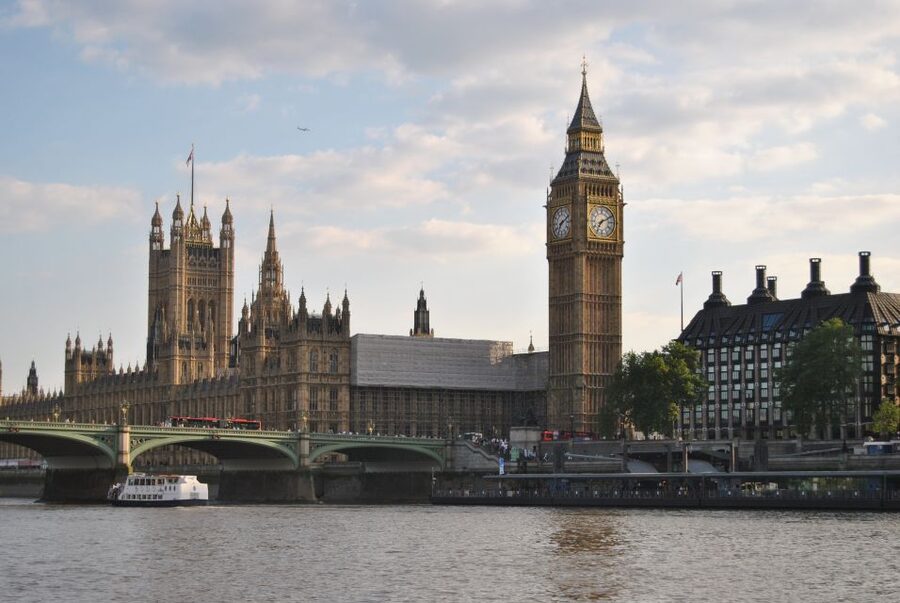 London Half-Day Private Chauffeur Driven Tour - Trafalgar Square, Nelson’s Column, and museum facades you can’t ignore