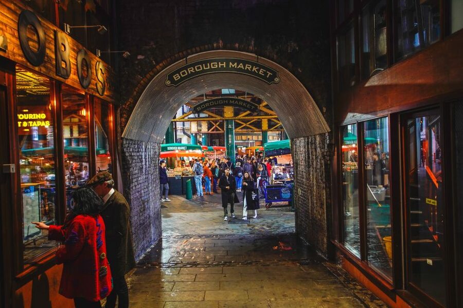 London: Harry Potter Movies Walking Tour (Kids Go Free) - Palace Theatre: stage show location plus a London spotlight moment
