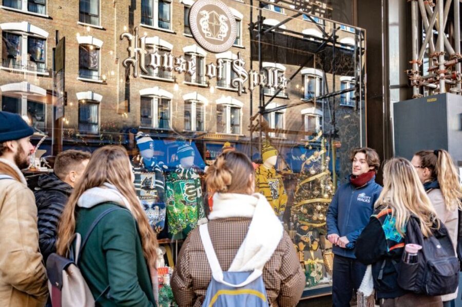 London: Harry Potter Walk, Hop-on Hop-off Bus Tour & Cruise - Vox City app and audio commentary: turning your downtime into extra walking
