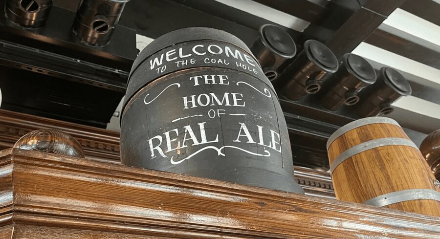 London: Historic London Pub Walking Tour - Why a four-pub London walk feels smarter than a bar crawl