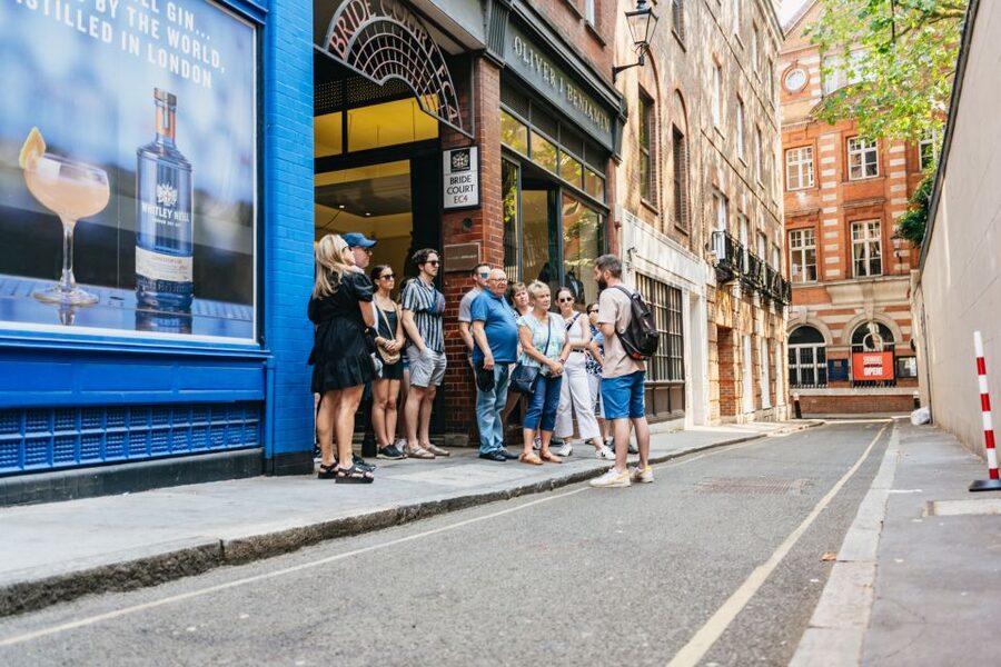 London: Historic Pubs of Central London Walking Tour - From St Paul’s to the West End, this walk has a clear storyline