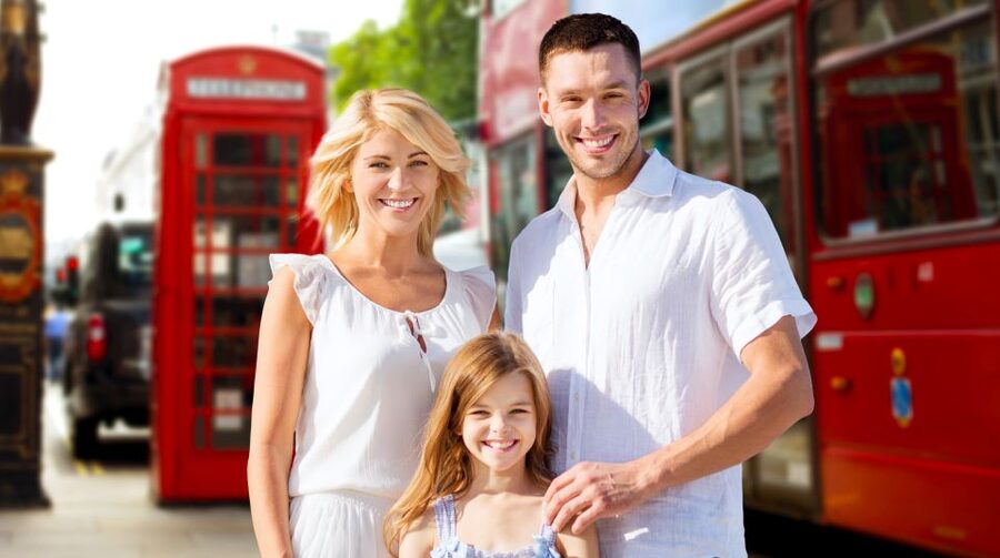 London in One Day Tour with River Cruise - The guides and commentary style: why it feels more than sightseeing