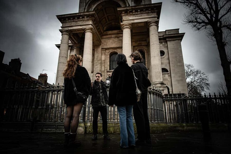 London: Interactive Jack the Ripper Walking Tour - Logistics that matter: what to bring and how to plan your timing