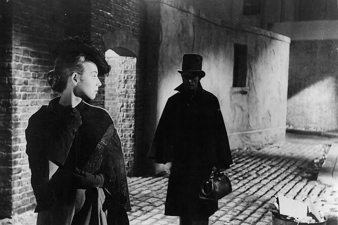London Jack The Ripper Small-Group Walking Tour - Whitechapel High St to Whitechapel Road: where the case begins