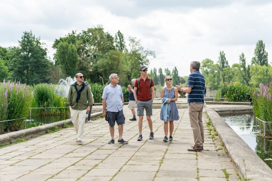 London: Kensington Palace Gardens Tour with Royal High Tea - Kensington Palace Gardens plus Royal High Tea: the smart London combo