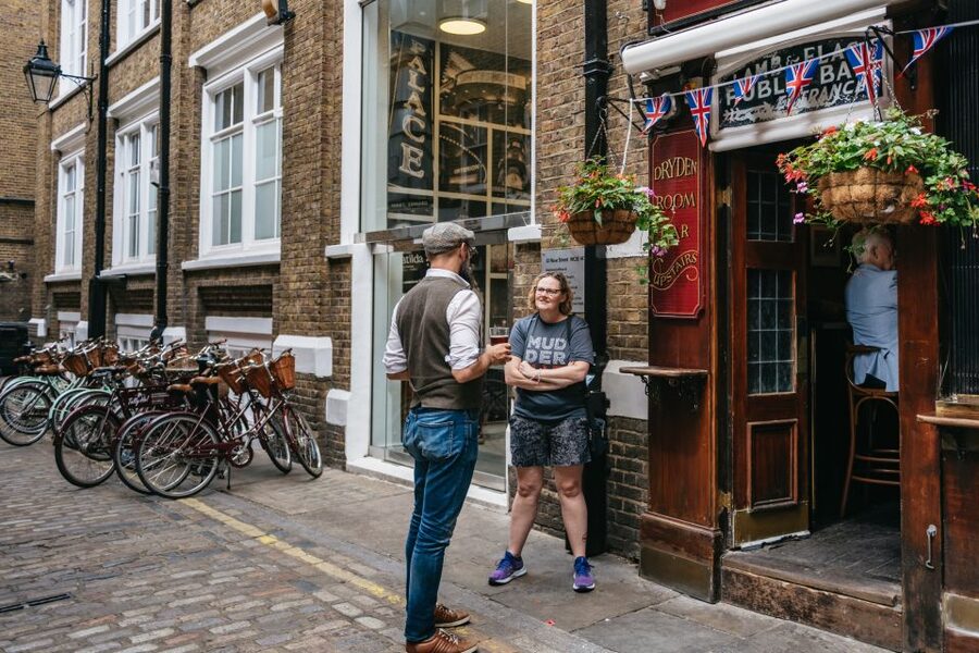 London: Landmarks & Secrets Bike Tour with Pub & Street Art - Quick Hits: What Makes This Tour Fun