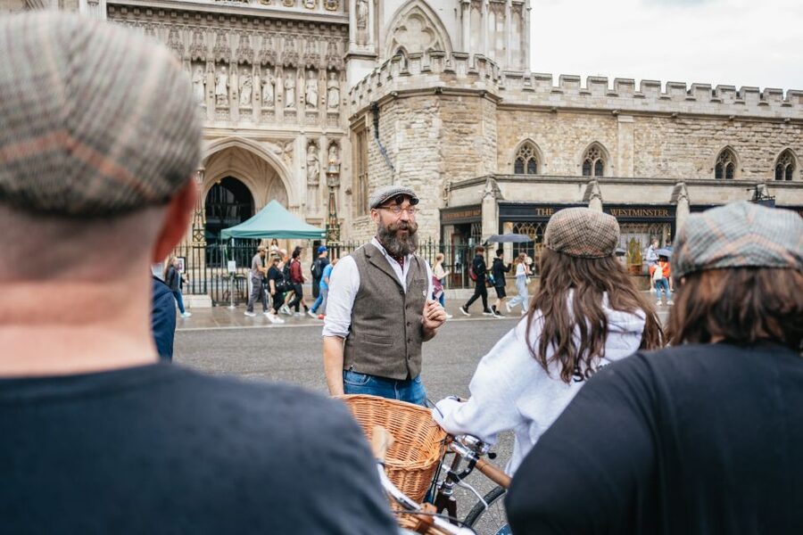 London: Landmarks & Secrets Bike Tour with Pub & Street Art - Trafalgar Square and Covent Garden Without the Headache