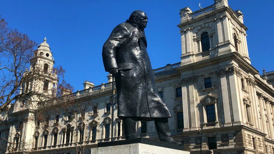 London: London in WW2 and Churchill War Rooms Entrance - Westminster in WW2: from statue meeting point to wartime mindset