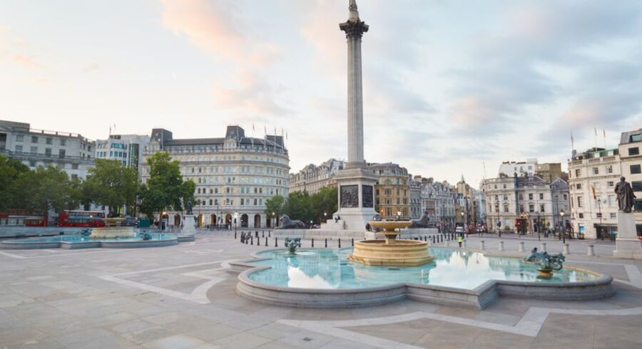 London: London Sightseeing Walking Tour with 30+ Sights - Price and value: why $25 can be a smart first London move