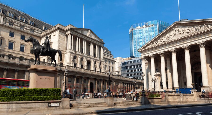 London: London Sightseeing Walking Tour with 30+ Sights - Who should book this, and who should skip it