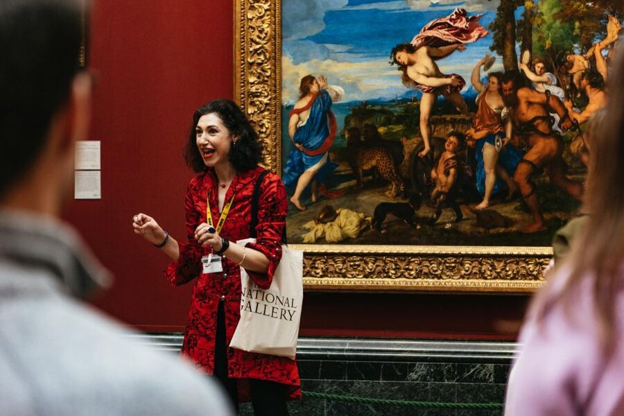 London: National Gallery Guided Tour with Art Expert Guide - Why the National Gallery building adds to the experience