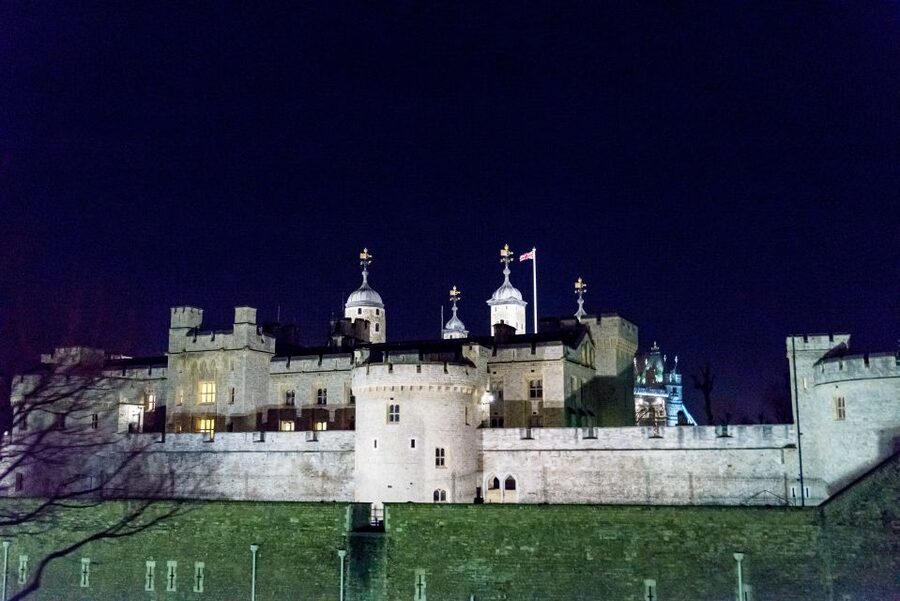 London: Nighttime Open-Top Bus Sightseeing Tour - Photography Reality Check: Beautiful Views, Moving Angles