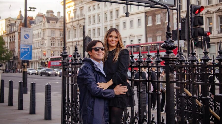 London: Private Photoshoot with Video Clip Option - A real guided walk, about 45 minutes in Westminster