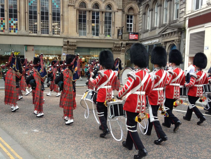 London: Private Walking Sightseeing Tour - Westminster Abbey: more than a famous façade