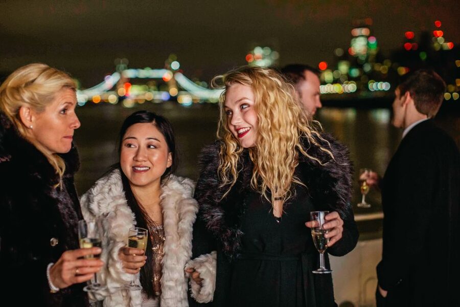 London: River Thames Dinner Cruise - Should you book this London River Thames Dinner Cruise?