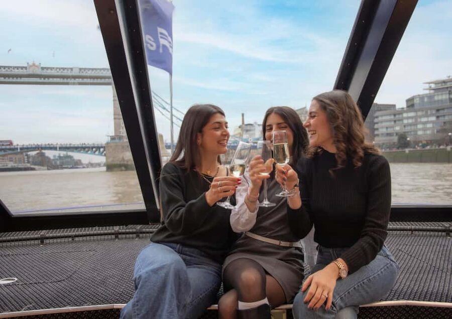 London River Thames Lunch Cruise - Drinks and the Bar: what’s included and what costs extra