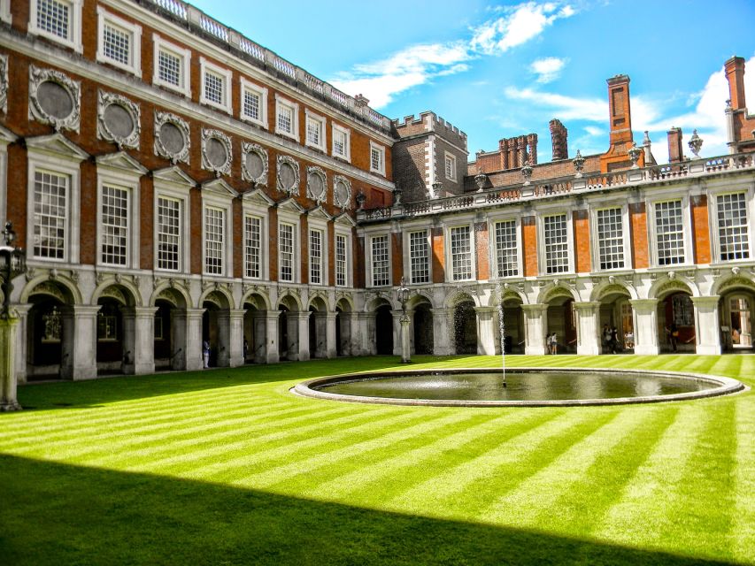 London: Royal Hampton Court Guided Tour with Afternoon Tea - Meeting at Hampton Court Station and Getting Oriented Fast