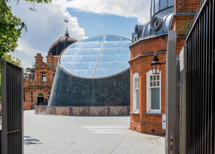 London: Royal Observatory Planetarium Show Entry Ticket - Live astronomer storytelling, including presenters like Jess