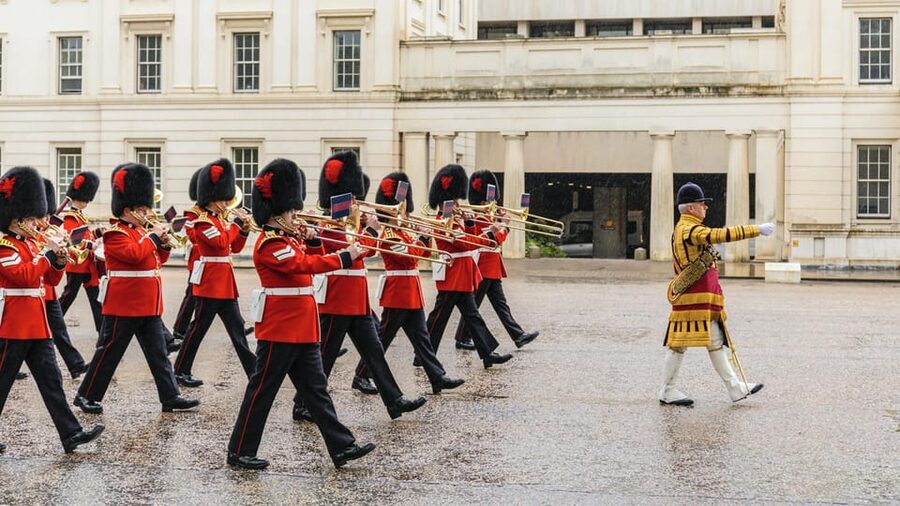 London: Royal Walking Tour with Guard Change & Royal Mews - St. James’s Park and Wellington Barracks, where duty meets scenery