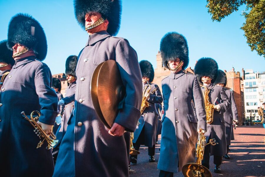 London: Royalty Walking Tour with Changing of The Guard - Key things you should notice before you go
