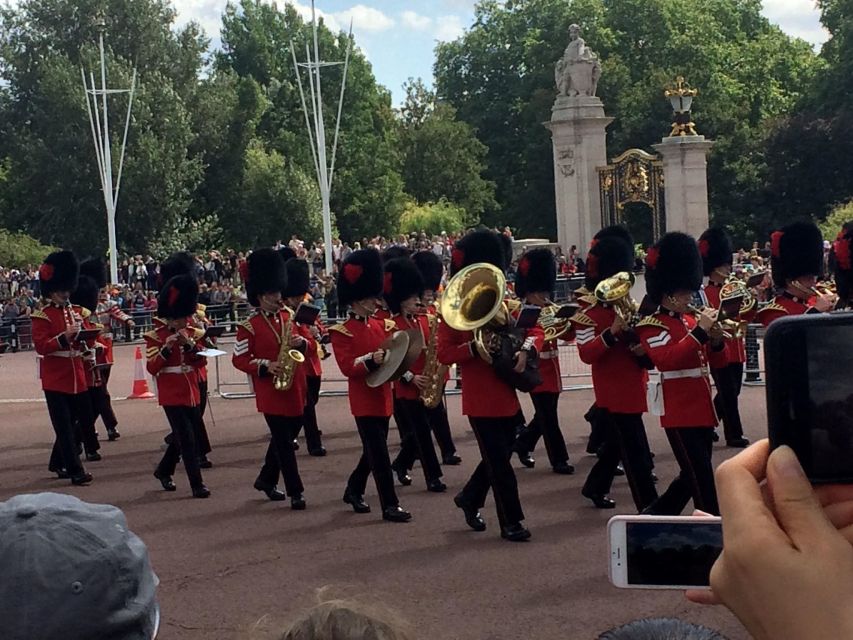 London: Royalty Walking Tour with Changing of The Guard - Trafalgar Square to Whitehall: Big Ben, Parliament Energy, and Horse Guards