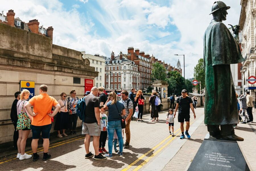 London: Secrets of the London Underground Walking Tour - Baker Street to the network, the walk plus a short Tube ride