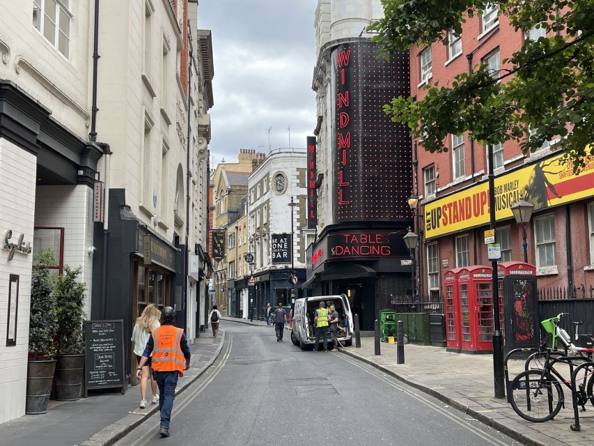 London: Sex Pistols and Punk Music Walking Tour - Their very first gig, and why early shows matter
