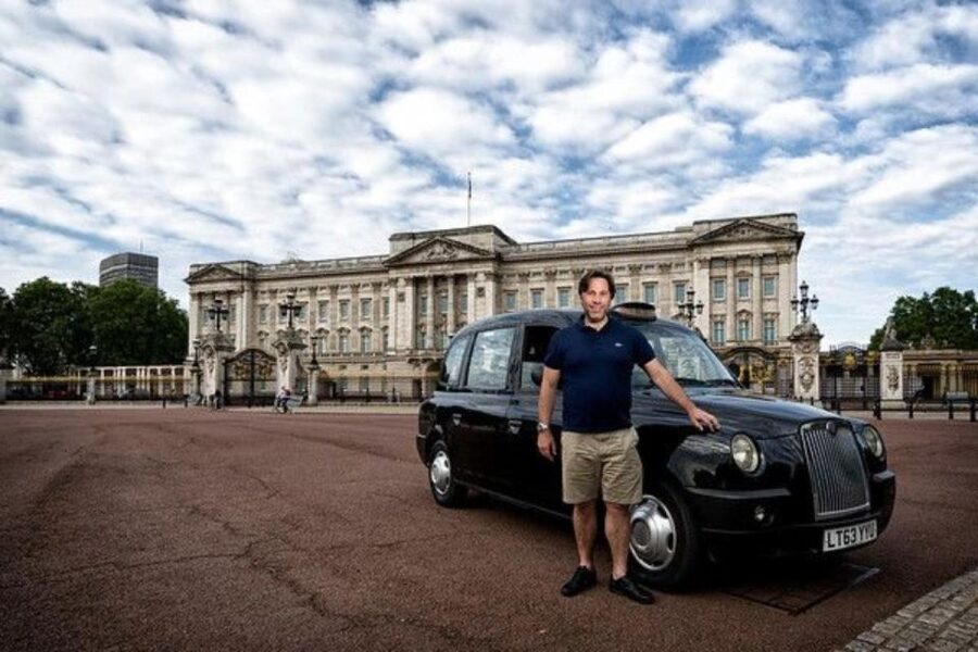 London: Sightseeing Black Cab Tour with Hotel Pickup - Why a black cab beats walking between landmarks