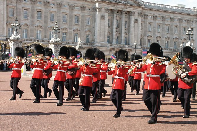London Sightseeing Tour: Guard Change with Tower of London Option - Finishing strong: Harrods cream tea or London Eye upgrade