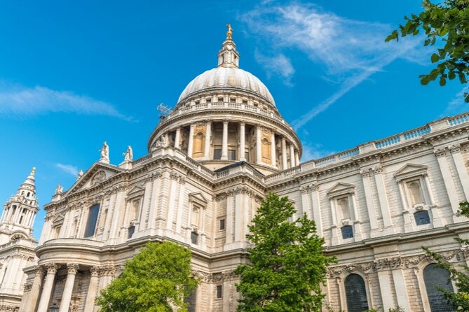 London Sightseeing Walking Tour with 30+ sights - Big Ben and the Houses of Parliament: politics you can photograph fast