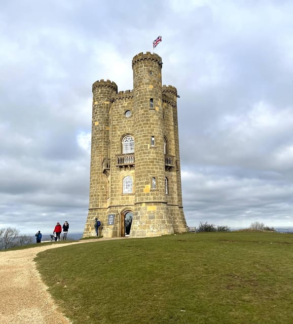 London: Small Group Cotswolds Trip with Bourton-on-the-Water - What Your Guide Adds, Beyond Facts and Photos