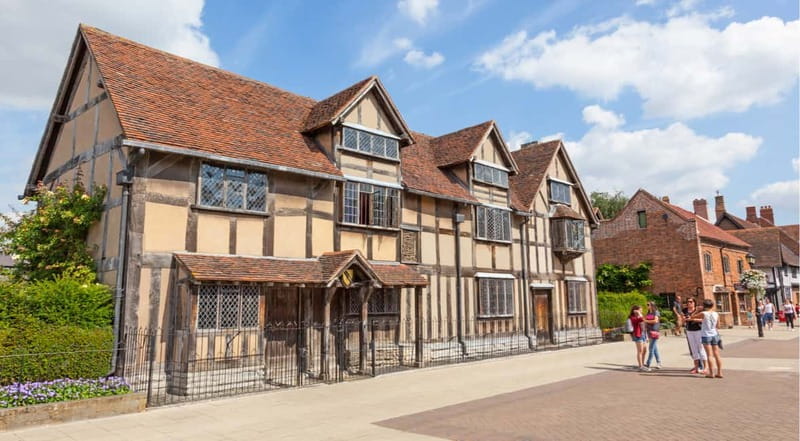 London: Small Group Oxford, Stratford and Cotswolds Day Tour - Bibury: the scenic stop that favors early positioning
