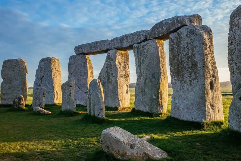 London: Small Group Stonehenge and Bath Tour & Secret Site - A 16-seat minicoach means better time, not just better comfort