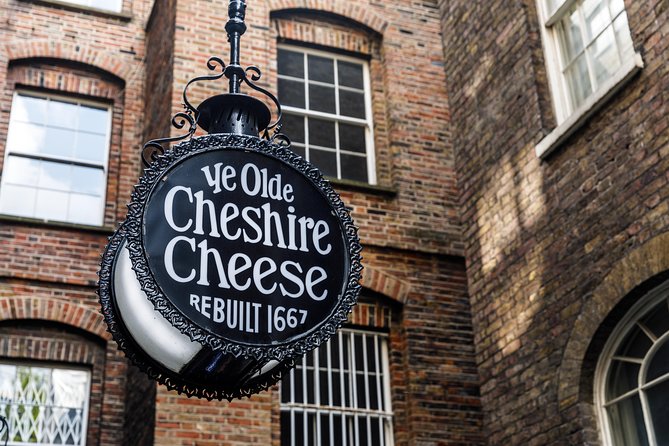 London Small Group Tour of Historical Pubs - Buying pints the right way: budgeting and pacing your own night
