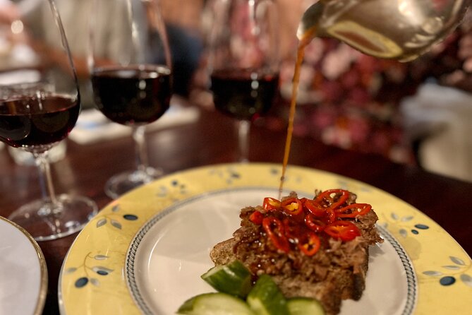London Soho Food Tour with 7+ Tastings of Delicious Hidden Gems - Gin, vermouth, and pub drinks: what to expect and how to plan your pace