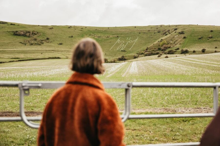 London: South Downs White Cliffs Day Trip with Train Tickets - Longman of Wilmington: a short stop with serious history