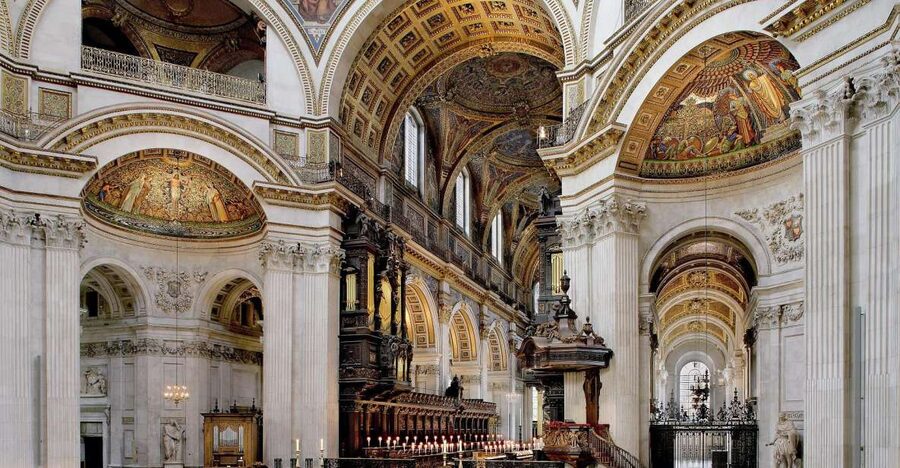 London: St Paul's Cathedral Entry Ticket - Arriving at St Paul’s Churchyard, and Picking the Right Entrance