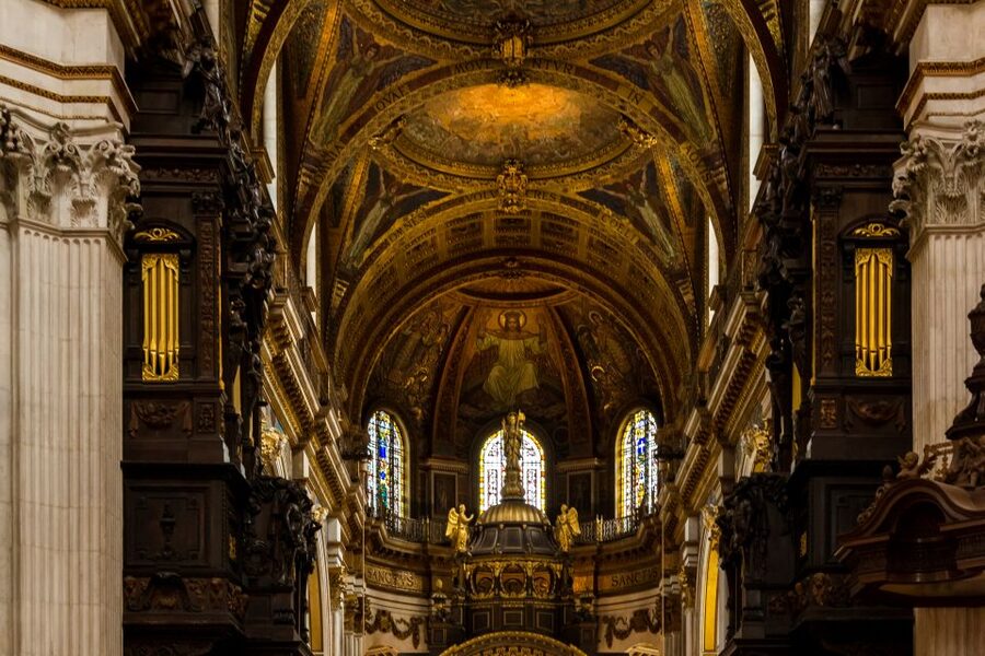 London: St Paul's Cathedral Entry Ticket - Free Guided Tours and Intro Talks: Where Names Like Charlie and Brian Matter