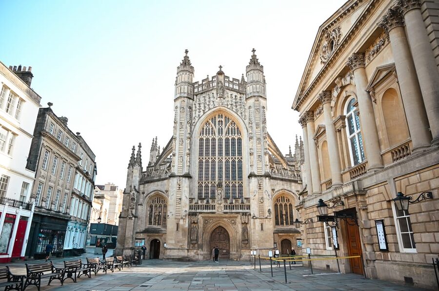London: Stonehenge & Bath Day Trip with Optional Roman Baths - Timing Note: Why Your Stonehenge Stop Can Feel Shorter Than You Expect