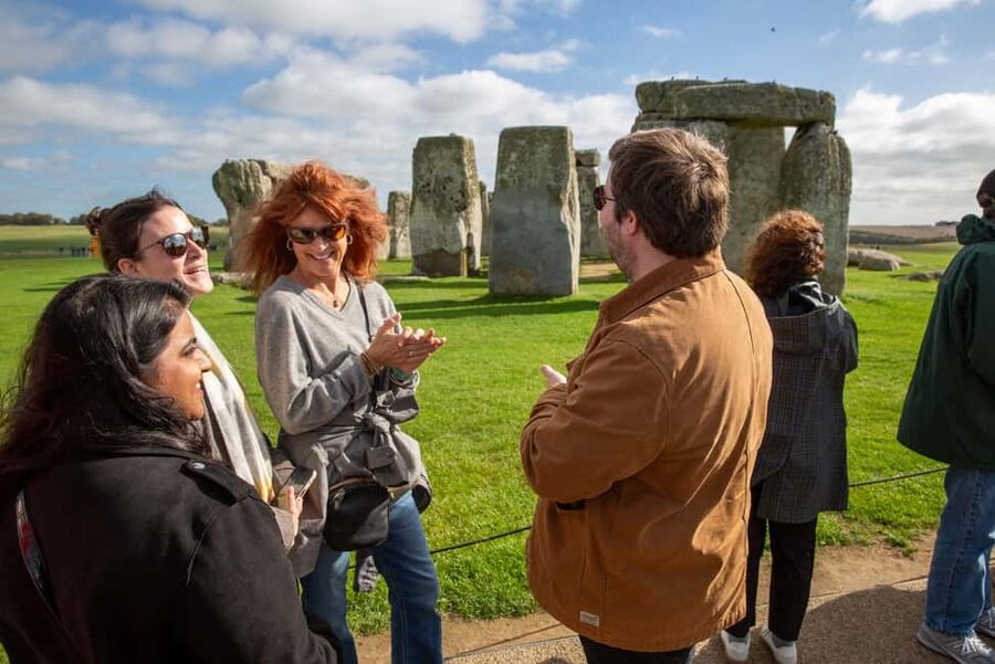 London: Stonehenge, Windsor Castle, Bath, Lacock & Pub Lunch - Stonehenge on Salisbury Plain: learn before you look