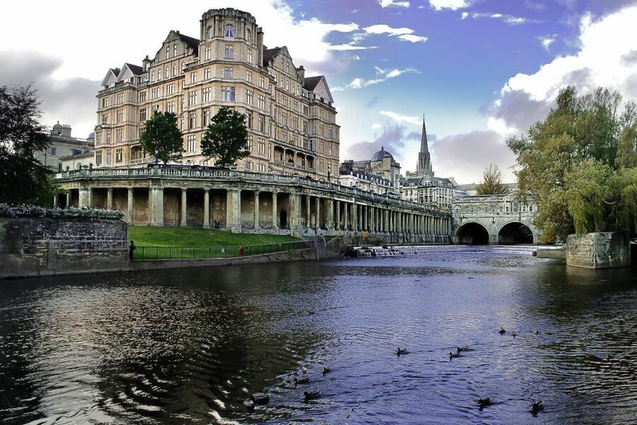 London: Stonehenge, Windsor Castle, Bath, Lacock & Pub Lunch - Should you book this London day trip?