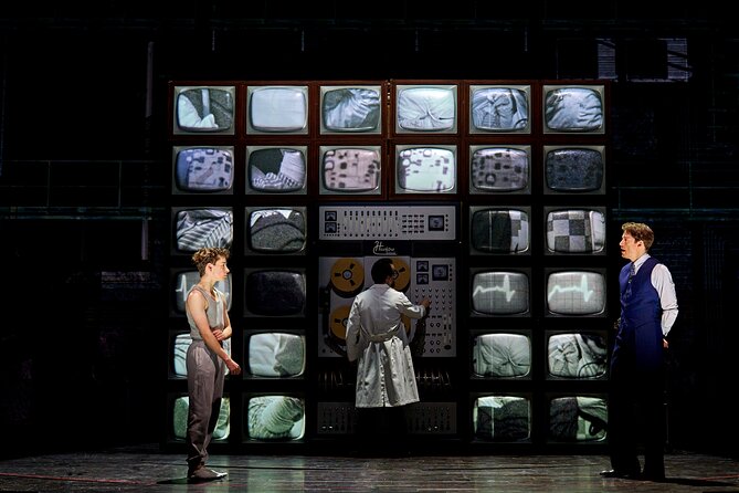 London Theatre: Stranger Things: The First Shadow - Should you book Stranger Things: The First Shadow at the Phoenix Theatre?