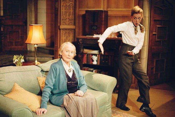 London Theatre: The Mousetrap - What happens during the performance (including the interval break)