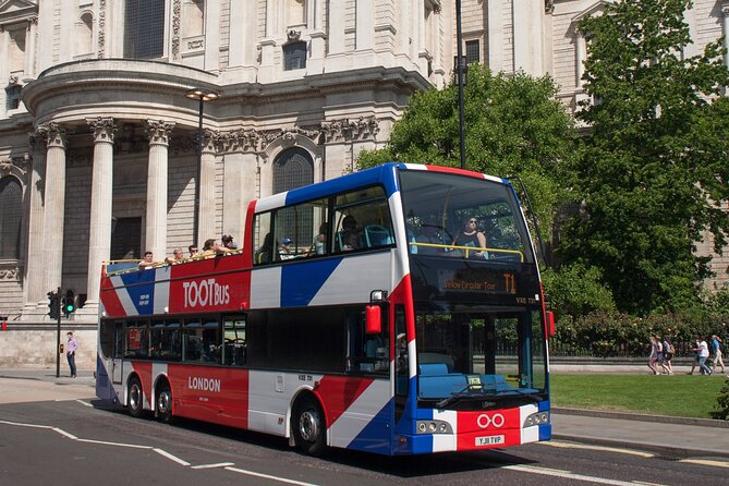 London Tootbus Hop-on Hop-off (Optional Thames Cruise) - Using the Tootbus app: audio, walking tours, and real-time tracking